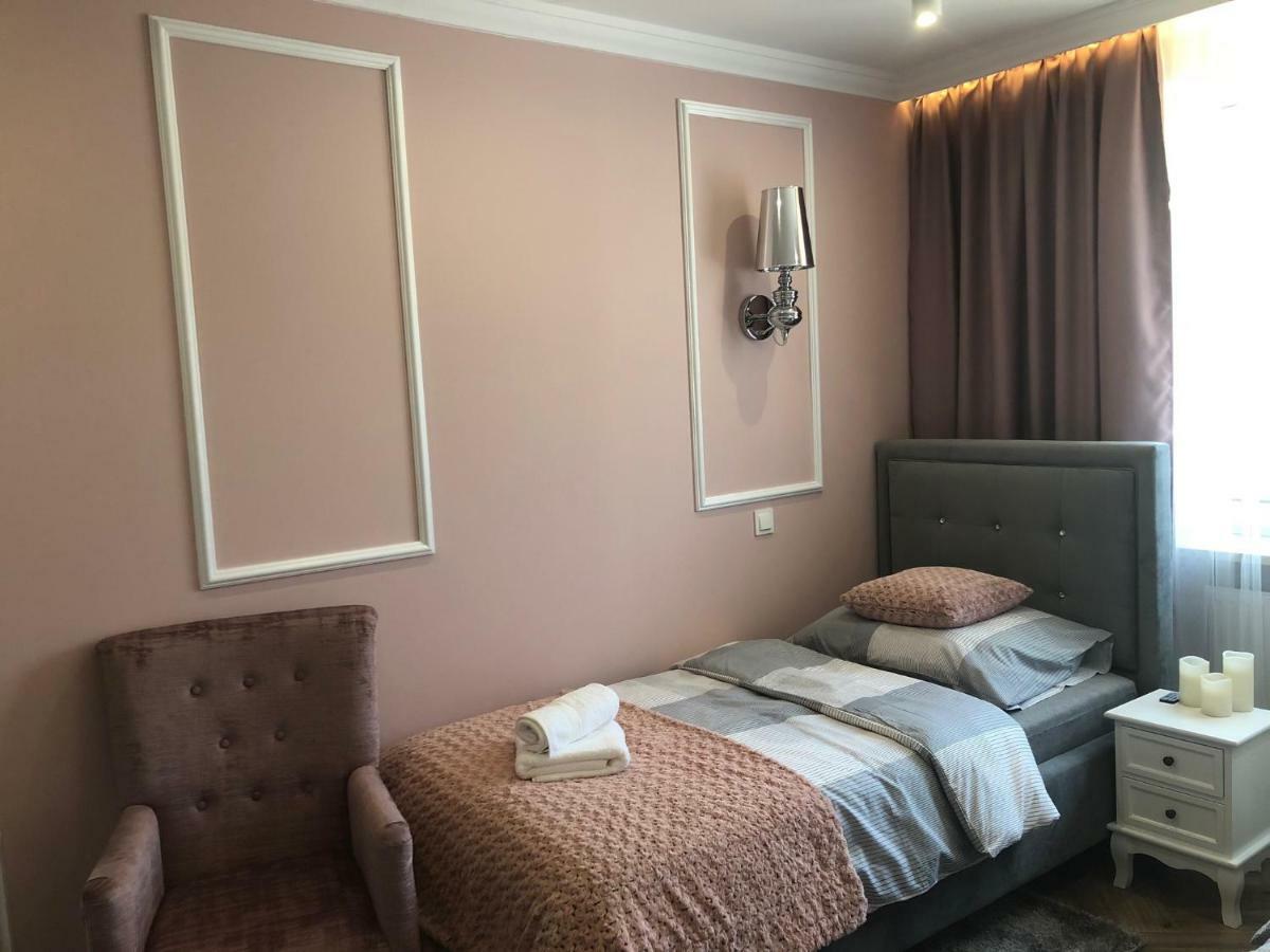 Family & Business Sauna Apartments No1 Lesny Nad Zalewem Cedzyna Unikat - 3 Bedroom With Private Sauna, Bath With Hydromassage, Terrace, Garage, Catering Options Kielce Kültér fotó
